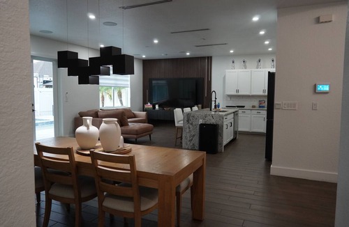 Homestead House | Emma’s Villa, Private Pool, Perfect for Families & Small Gatherings