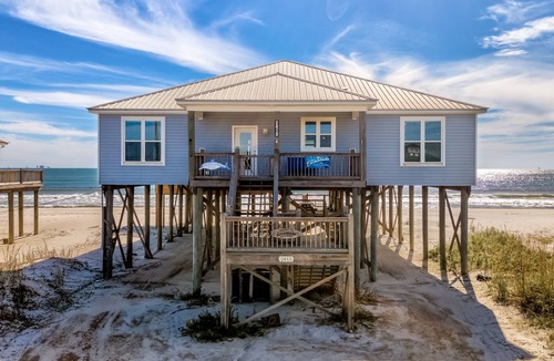 Dauphin Island House | Encantado | Beach Front. Pool. Sunset Views
