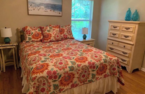 Green Cove Springs House | ENCHANTED OAKS ESTATE-Guest House-Private 5 Acre Riverfront Estate-WEDDINGS-DOCK