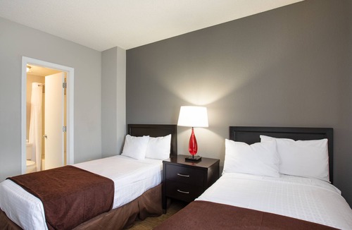 Southwest Orlando Hotel | Enclave Hotel & Suites Orlando, a staySky Hotel & Resort