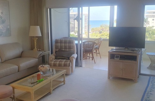Moorings Condo | Enjoy breathtaking sunsets from the comfort of our condo in Naples