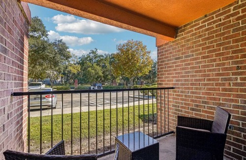 Gainesville Apartment | Entire rental unit in Gainesville, Florida 10 guests4 bedrooms4 beds4 baths
