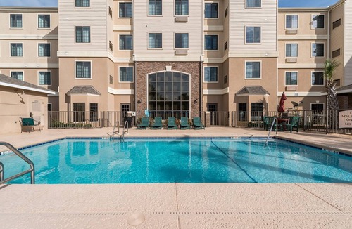 Oak Apartment | Equipped Studio | Top Location, Gym Access + Pool