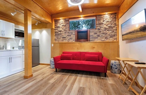 Homestead House | Escape the routine and stay in our private, air-conditioned cabin