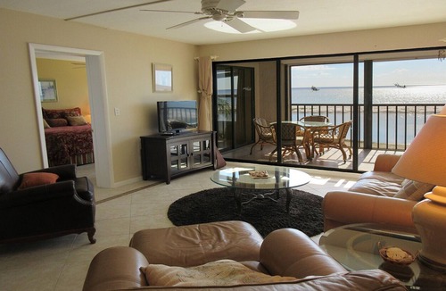 South Island Condo | Escape to Lovely Beachfront Island Vacation 2B/2B Condo w/ Direct Gulf Views