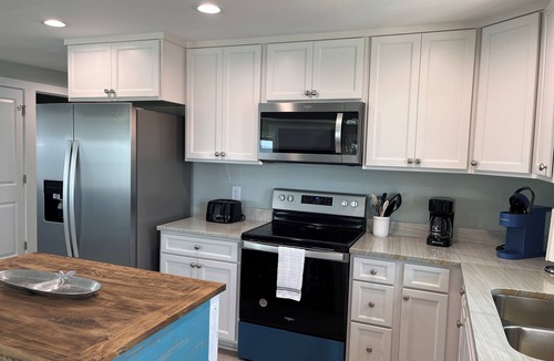Fort Morgan Pines Cottage | Escape to Pelican's Perch on Mobile Bay w/Beach & Pier! Great Golfing Nearby!