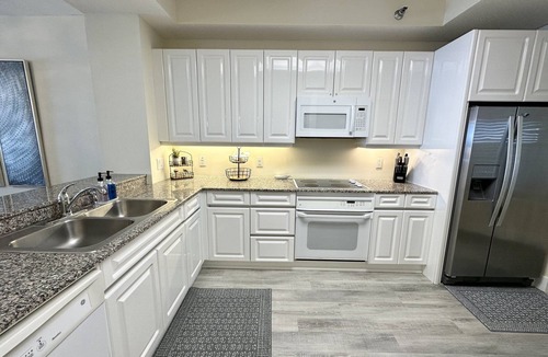 Ono Island Condo | Escape to the Private, White Sandy Beaches of Beach Colony W 8 C