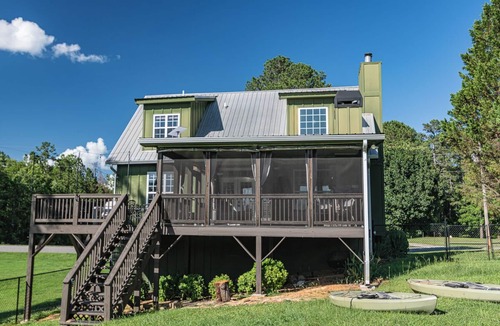 Wedowee House | Evergreen Cottage: 2 Bedrooms-Pet Friendly-Lake Access-Hot Tub