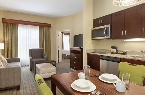Feather Sound Hotel | Everything You Need for an Unforgettable Escape! 4 Units, Pool, Pets Are Welcome