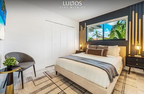 University Park House | Exclusive Retreat 5BR, Heated Pool, Games, BBQ and Fun L71