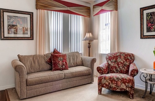 Windwood Bay Villa | Executive 4 Bedroom pool home