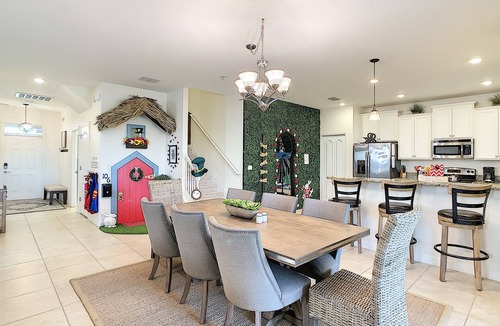 Davenport House | Experience a One-of-a-Kind Wonderland with Themed Rooms & Magical Extras!