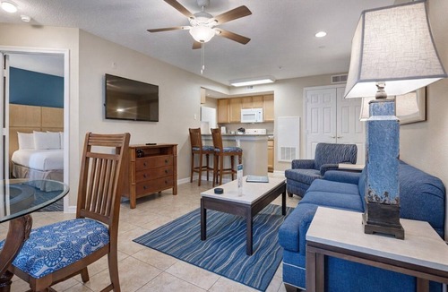 West Kissimmee Hotel | Experience an Inviting Villa Ideal for Families Visiting Orlando w/Outdoor Pool