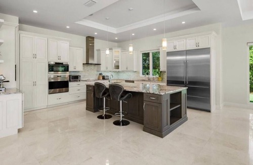 Pine Ridge House | EXQUISITE NEWER CUSTOM ESTATE HOME W RESORT POOL and AMAZING VIEWS.