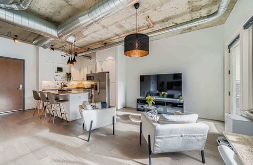 Central Boulder House | Exquisite Peloton Studio w/ Large Balcony