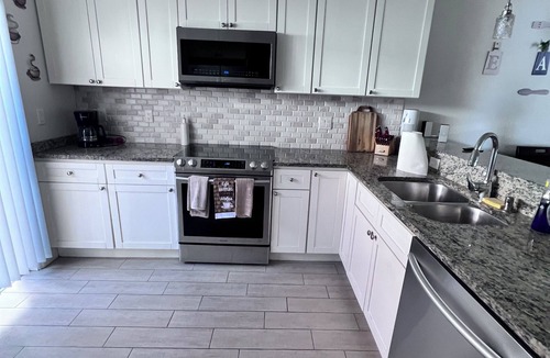 Carrollwood Villa | Fabulous 3-bedroom villa with AC in sunny Tampa