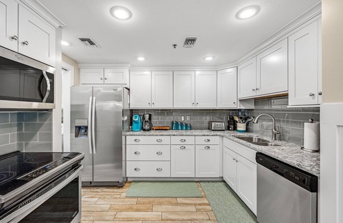 Holiday Beach Condo | FABULOUS OceanFront 4 BDR on 2nd floor . 2 Sets Beach Chairs