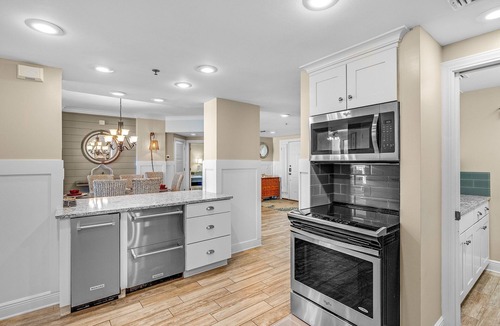 Holiday Beach Condo | FABULOUS OceanFront 4 BDR on 2nd floor . 2 Sets Beach Chairs