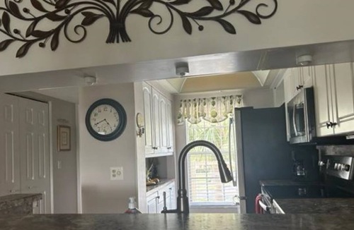 Plantation Condo | Fabulous panoramic views of the water and golf course in this quiet retreat