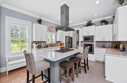 Montrose House | Fairhope Luxe Home - 2x King Bedrooms! 3 Min Walk to Mobile Bay! New!