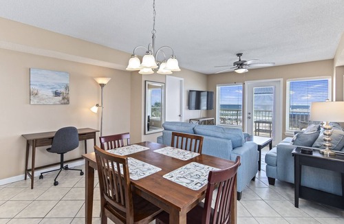 Gulf Shores Condo | Fall break special! Ocean front. Have lunch at SEA-N-SUDS on the ocean!!