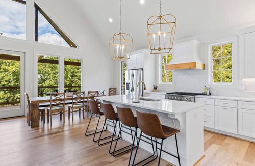 Dadeville House | Fall & Christmas! Newly built Home with Hot Tub, Fire Pit, King Beds, Sleeps 12!