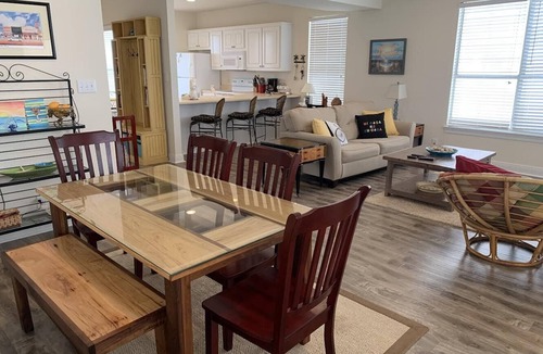 Morgantown House | Fall Discounted! Beach/Pools/Tennis & Pickleball