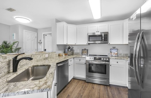 Fort Morgan Pines Condo | Fall Sale! Great Views + Hot Tub + Private Balcony - Boater's Paradise!