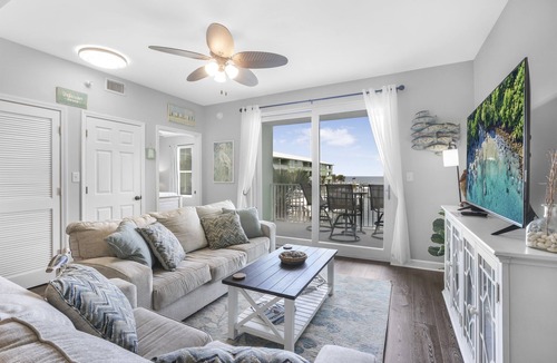 Fort Morgan Pines Condo | Fall Sale! Great Views + Hot Tub + Private Balcony - Boater's Paradise!