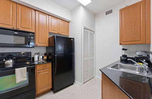 Florida Center Apartment | Family 2-bedroom Suite in Prime Orlando Location