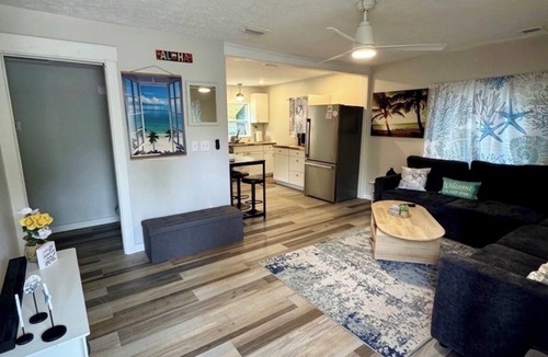 Jacksonville House | Family Friendly River City Getaway - 2BR with Pool + Spacious Deck, Sleeps 9!