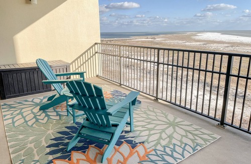 Dauphin Island Condo | Family Friendly 6th Floor Gulf Front Condo at Holiday Isle on Dauphin Island