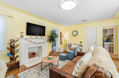 Redington Beach House | Family Fun at Nonna's Beach Cottage! Enjoy the Sunshine with a Short Walk to the Beach and cool off in the Small Pool!