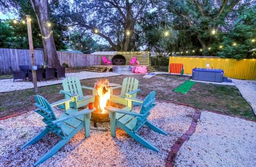Bellview House | family house cowboy pool HOT TUB Yard Games
