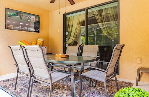 Thousand Oaks House | Family Retreat, Pool, Spa, Game Room, 15 Min to Disney