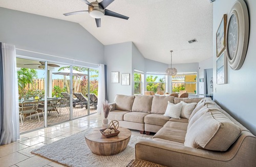 Plantation House | Family Retreat: Private Heated Pool, 2 King Beds, 3 full baths, Beach, BBQ, Golf