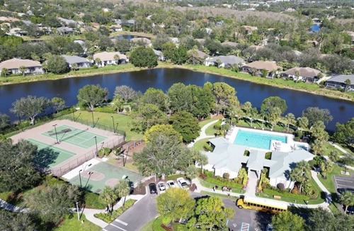 North Naples Villa | Family-sized Villa in Naples Gated Community. Minutes from the Beach!