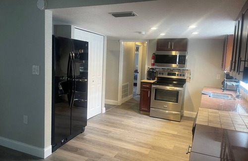 Regency Park House | Fantastic 4-bedroom pool house in Port Richey, Perfect, Family and pet friendly.