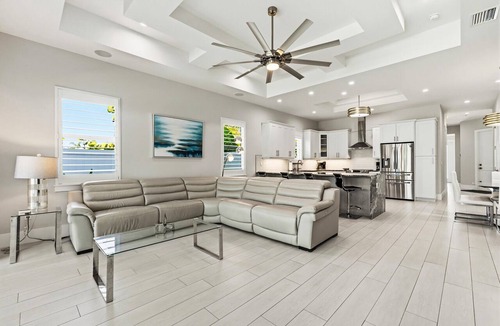 Naples Park House | Finest Luxury Home, Heated Pool/Spa, Close to the beaches, FREE Bikes, Amenities