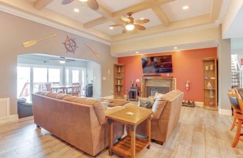 Ocklawaha House | Fish, Swim & More: Lakefront Retreat in Ocklawaha!