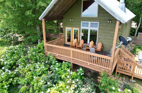 Bryant House | Fish Tales Cabin with a private hot tub