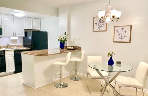 Vanderbilt Beach Condo | Footsteps to the Beach! Studio, Sleeps up to 4
