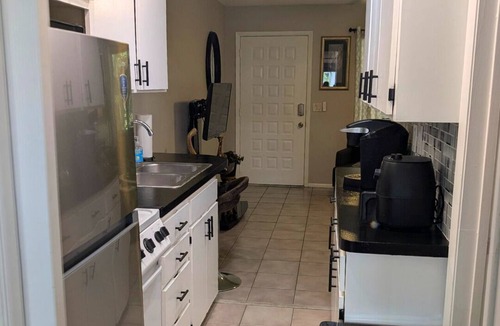 Paradise Lakes Apartment | Forbidden Safari - Your Dockside Paradise Lakes Stay