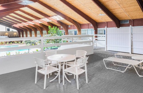 Eastham Hotel | Four Points by Sheraton Eastham Cape Cod