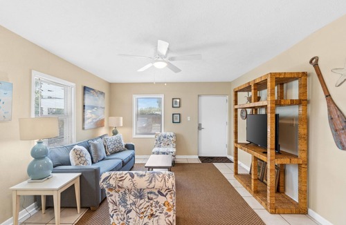 Laguna Beach Estates Cottage | Free Activities Daily - 800ft to the Beach! Family Fav, Free Activities Incl