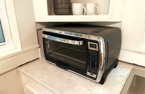 Hannon Park Apartment | Fresh & Comfy Studio Apartment w/Kitchenette