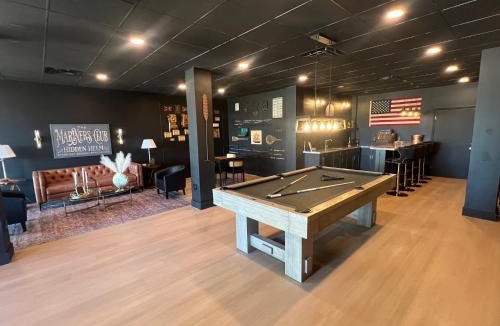 Rock Harbor House | FULL TIME LIC Mgr - LUXURIOUS 2 BED 3 BATH PENTHOUSE SUITE - PANORAMIC OCEAN VIEWS! INDOOR PICKLEBALL - SPEAKEASY!