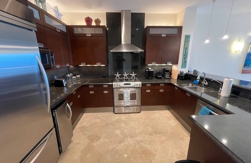 Rock Harbor Condo | FULL TIME MGR - LUXURY PENTHOUSE - OFFERS KEY LARGO'S BEST PANORAMIC OCEAN VIEWS
