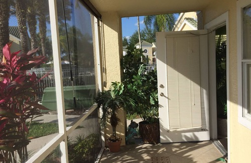 Villas Condo | Fully furnished, pet friendly spic'n'span in awesome Fort Myers