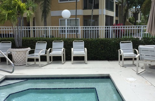 Villas Condo | Fully furnished, pet friendly spic'n'span in awesome Fort Myers